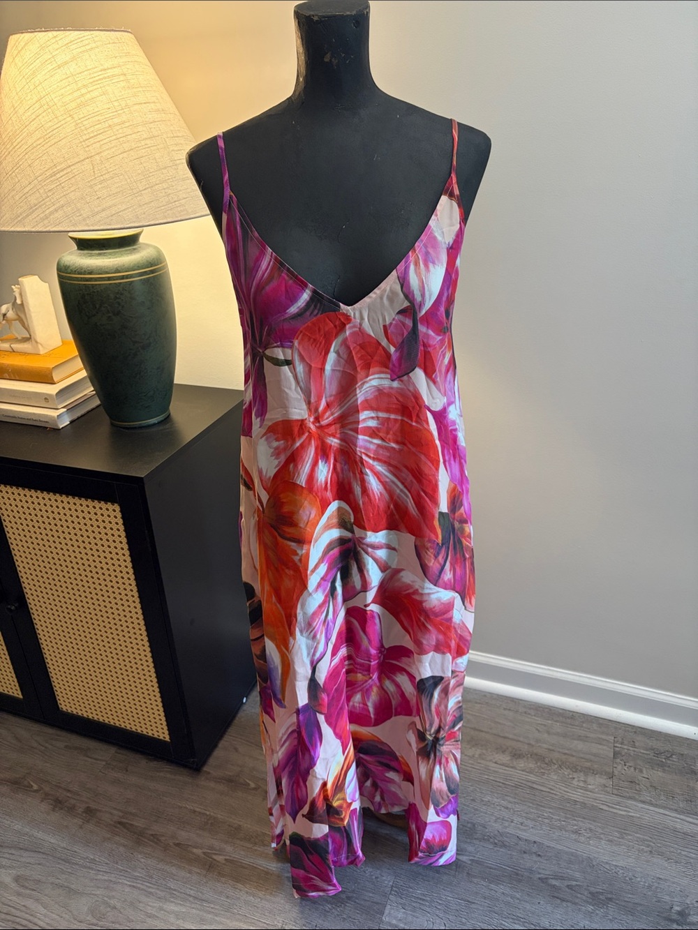 NWT Karen Kane Hawaii Palm Floral Slip Midi Dress Small Pink & Red 100% Cupro